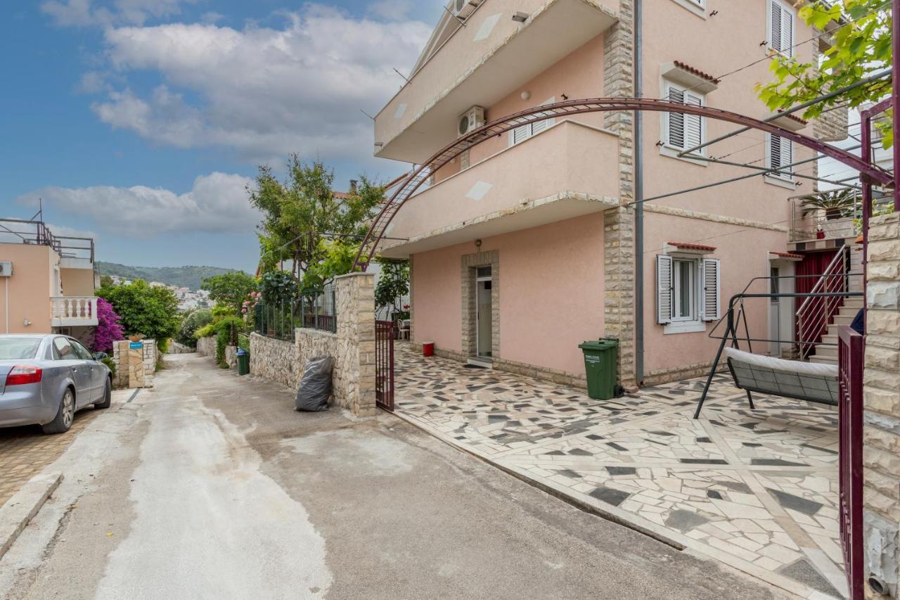 Apartmani Prkacin Trogir Exterior foto